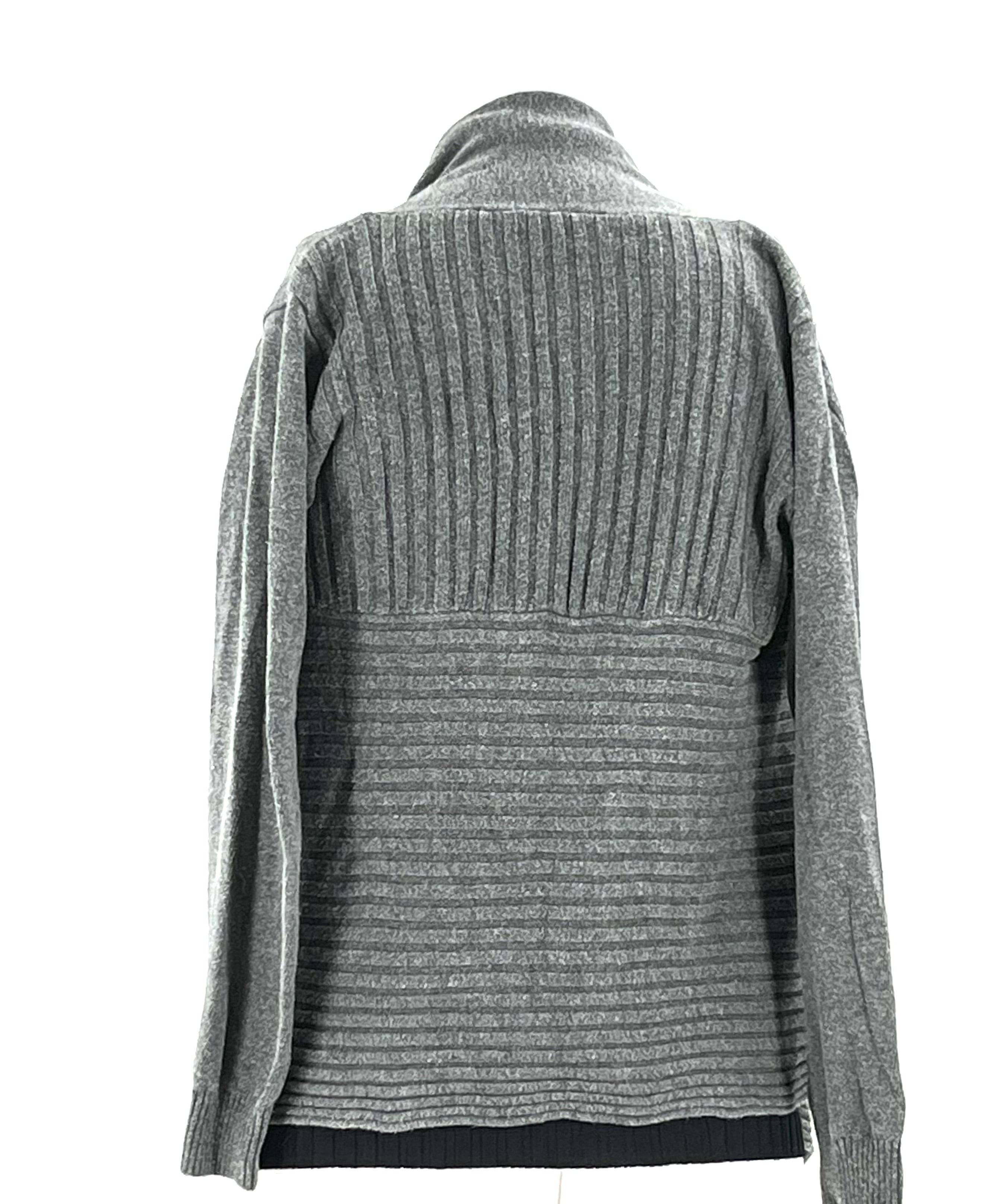 AB Studios Grey Cardigan Sweater Size Medium Ribbed Fabric And Angled Front - TheRealThreads