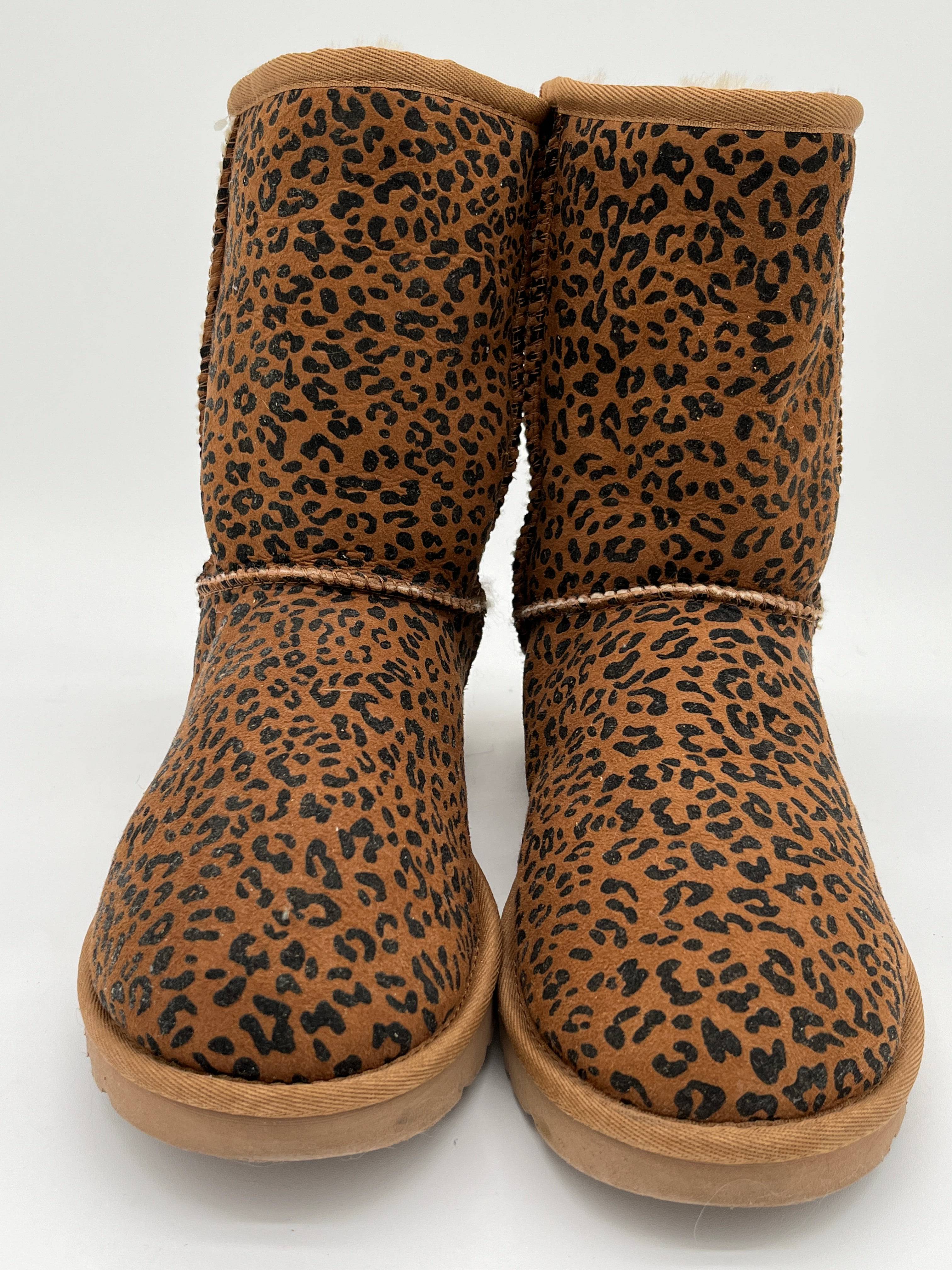 Womens Size 7 Ugg Boots Brown and Black Animal Print Wool Lining Like New - RealThreads