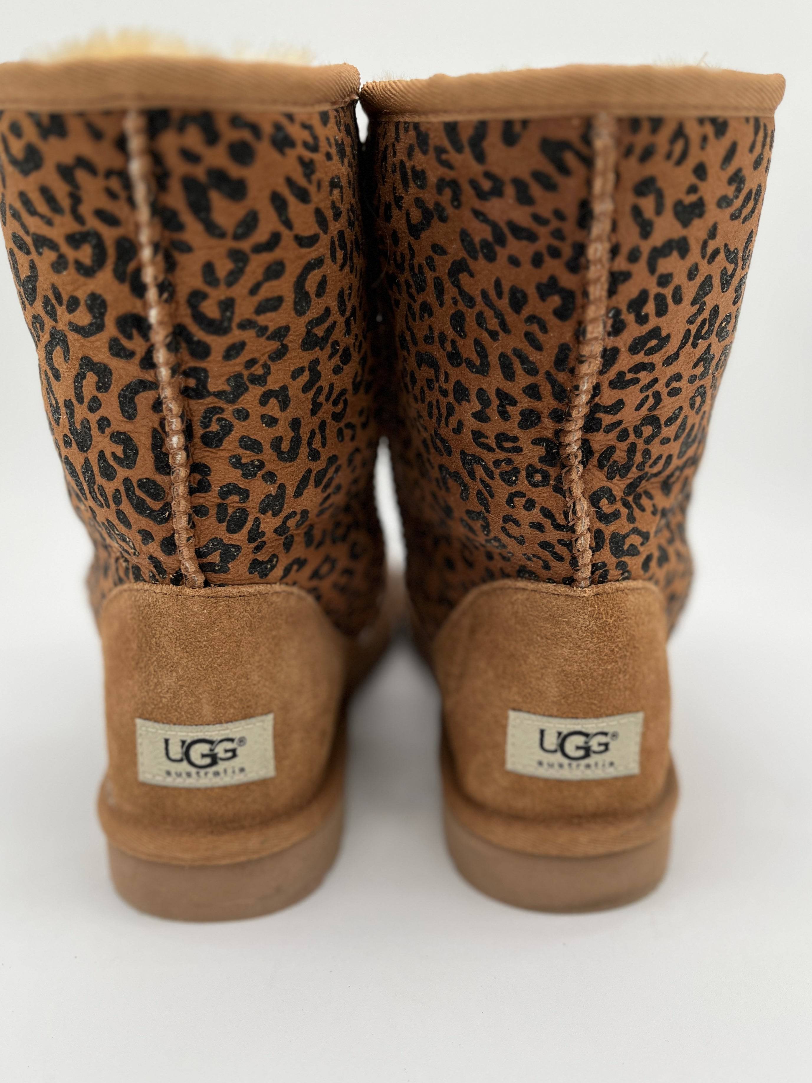 Womens Size 7 Ugg Boots Brown and Black Animal Print Wool Lining Like New - RealThreads