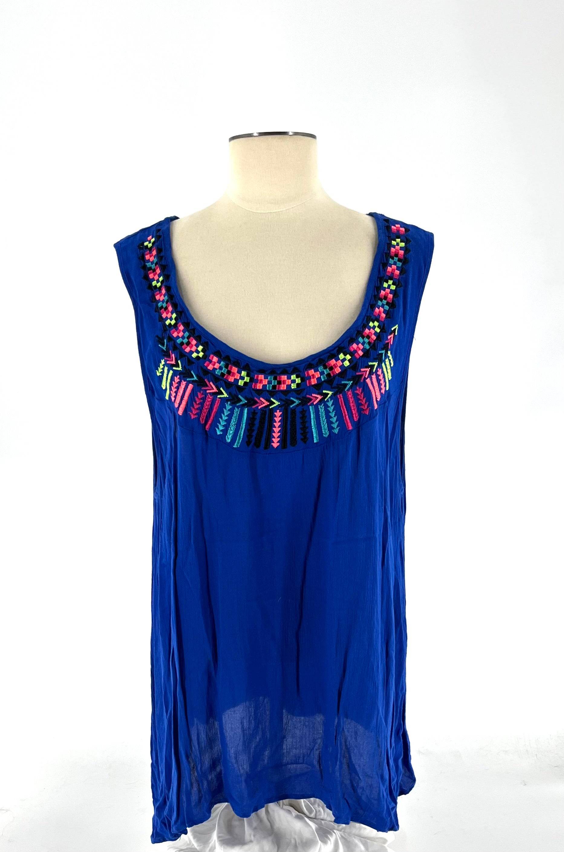 Womens Size 2X Eyeshadow Top Shirt Tank Top 100% Rayon Embroidered - TheRealThreads